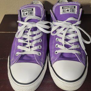 Chuck Taylors - All Stars